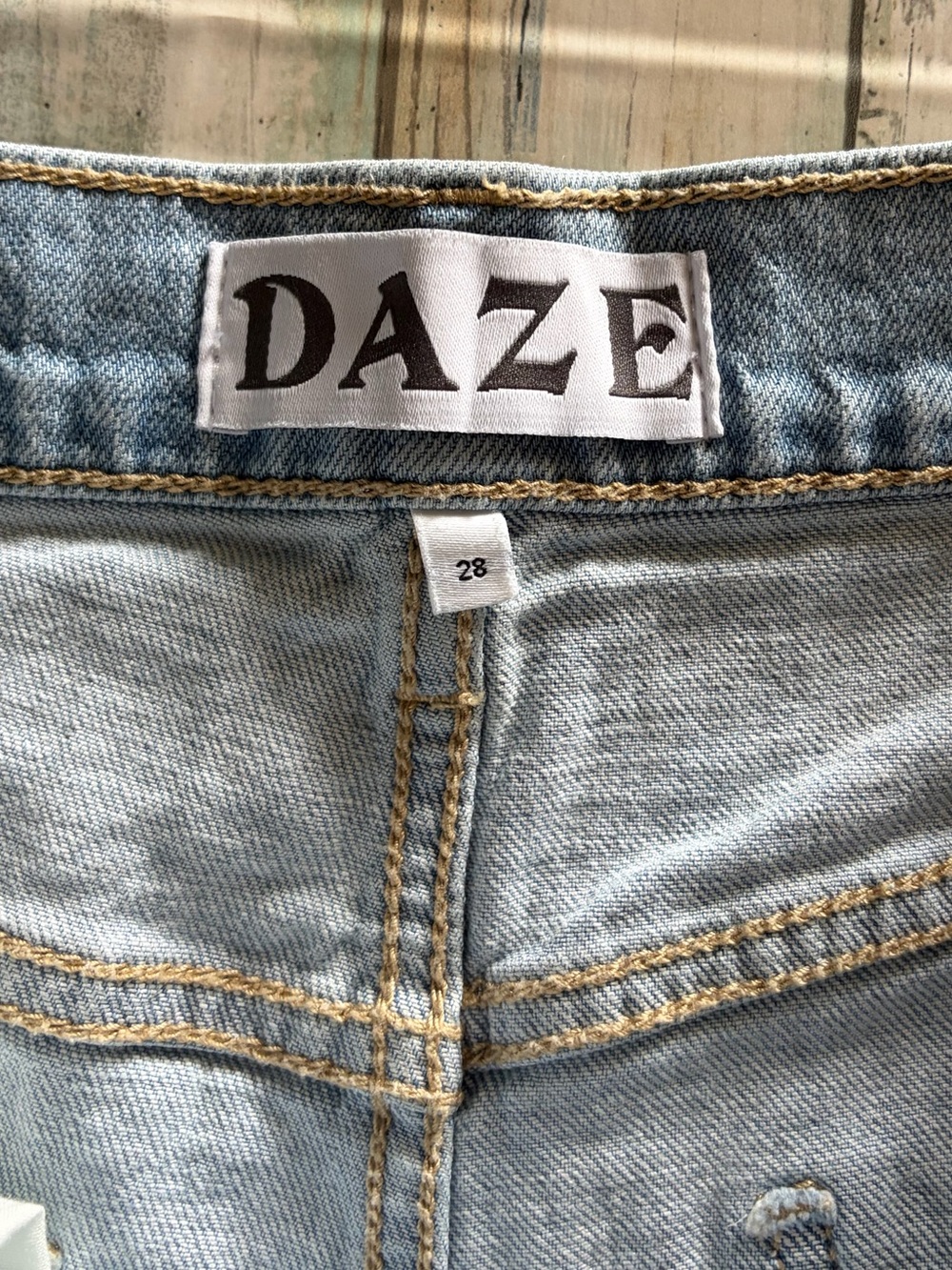 Daze Crossroads Mid-Rise Loose Denim Shorts (Current Style) - Picture 7 of 9